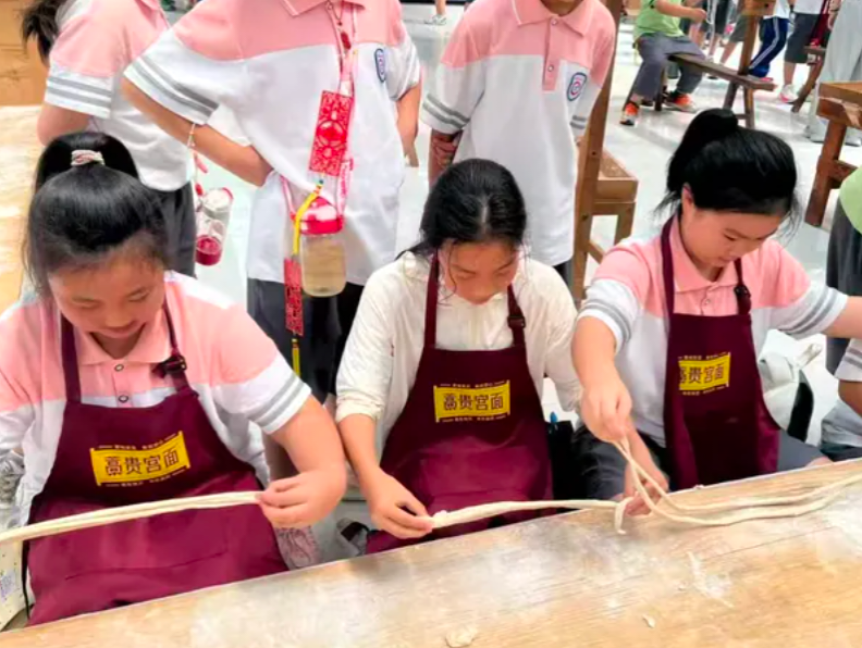藁城区第八中学开展非遗研学活动